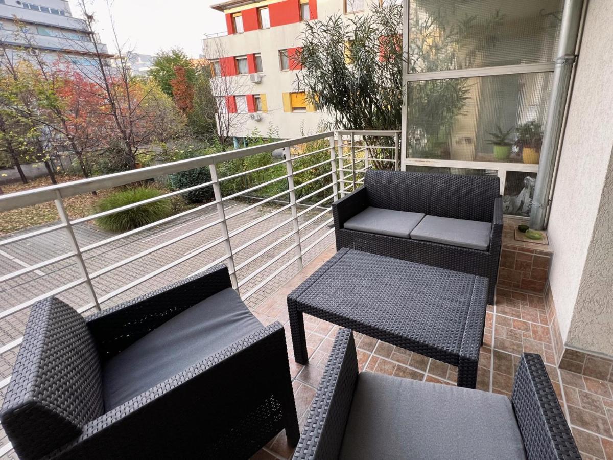 Center Budget Apartment Inside Free Parking Self Check-In Free Streaming Ac Balcony Budapest Exterior foto