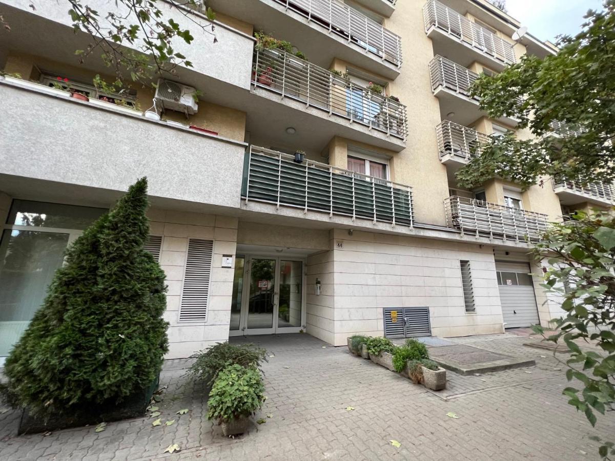 Center Budget Apartment Inside Free Parking Self Check-In Free Streaming Ac Balcony Budapest Exterior foto